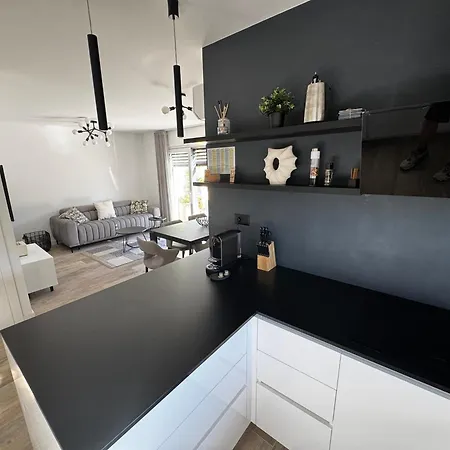 Aura Adriatica Onyx - Luxury Apartment, Private Pool, Sea View, Parking Lovran