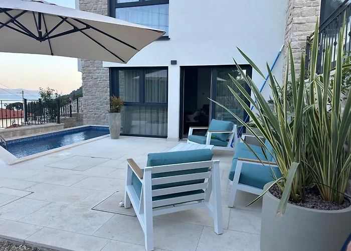 Aura Adriatica Onyx - Luxury Apartment, Private Pool, Sea View, Parking Apartament Lovran