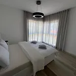 Aura Adriatica Onyx - Luxury Apartment, Private Pool, Sea View, Parking Apartment Lovran