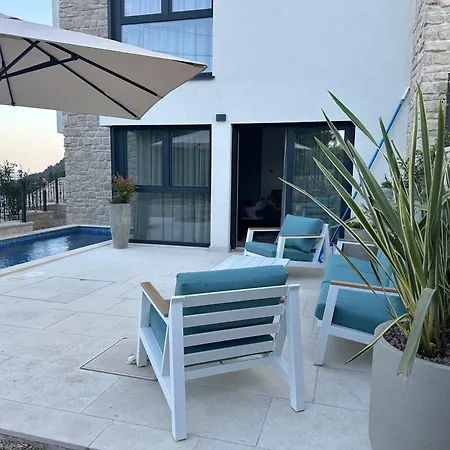 Aura Adriatica Onyx - Luxury Apartment, Private Pool, Sea View, Parking Apartment Lovran