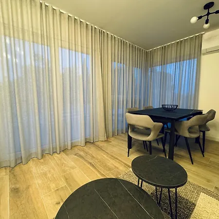 Aura Adriatica Onyx - Luxury Apartment, Private Pool, Sea View, Parking