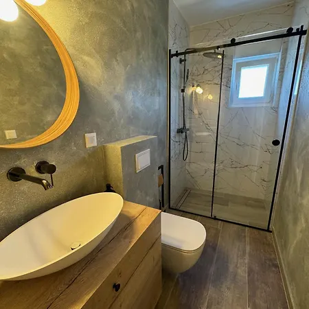 Aura Adriatica Onyx - Luxury Apartment, Private Pool, Sea View, Parking